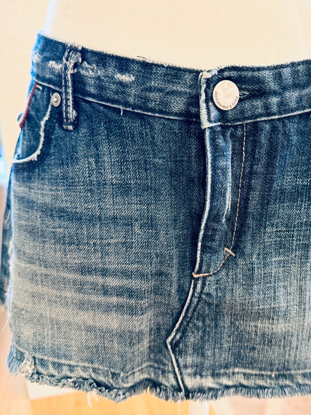 Super Trendy Dark wash, low-rise A&F denim skirt <3